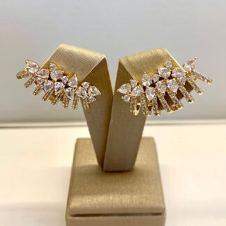 Brinco Ear Cuff Ondas com Zircônias Banhado a Ouro 18k