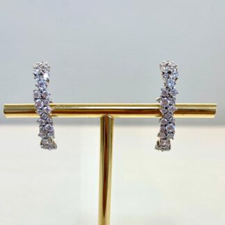 Brinco Ear Hook Cravejado de Zircônias de Prata 925