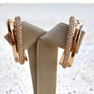 Brinco Ear hook com Zircônias com Banho de Ouro Rose