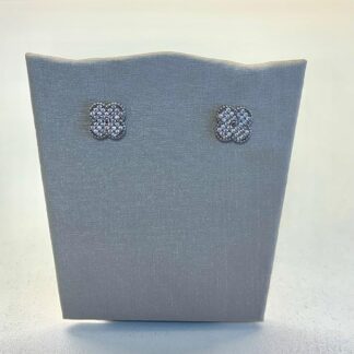 Brinco Trevo Cravejado com Zircônias de Prata 925