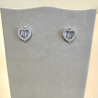 Brinco Coração com Baguetes em Prata 925