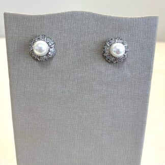 Brinco Pérola Cravejado com Zircônias de Prata 925
