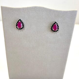 Brinco Gota Rubi com Zircônias Negras de Prata 925