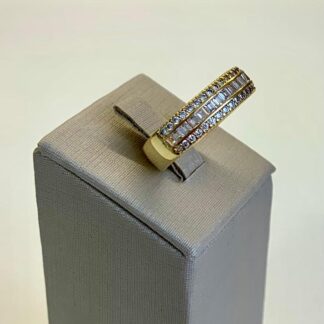 Anel com Baguetes e Zircônias Banhado Ouro 18k