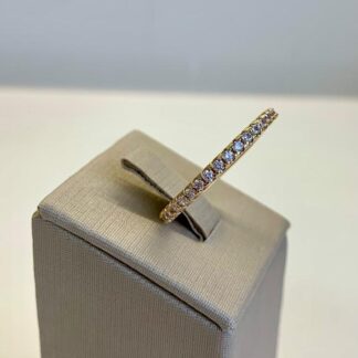 Aliança de Zircônias Banhada a Ouro 18k