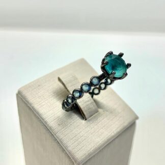 Anel Solitário de Cristal Paraíba em Ródio Negro