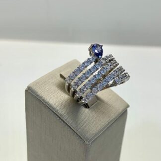 Anel 5 Fileiras de Zircônias com Gota de Tanzanita em Prata 925