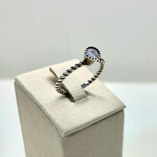 Anel Solitário Torcido Prata 925