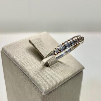 Anel Cravejado com Zircônias em Prata 925