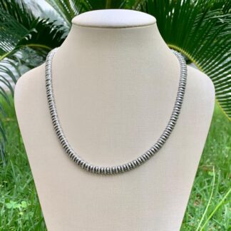 Colar Trançado em X com Zircônias de Ródio Branco