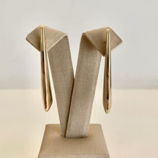 Brinco Liso Reto Banhado Ouro 18k