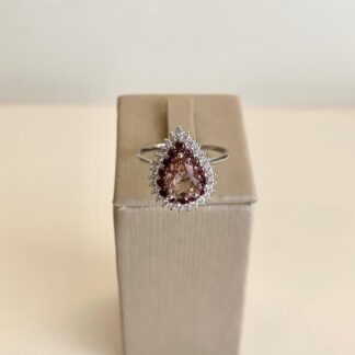 Anel Gota Morganita com Cravação de Zircônias em Prata 925