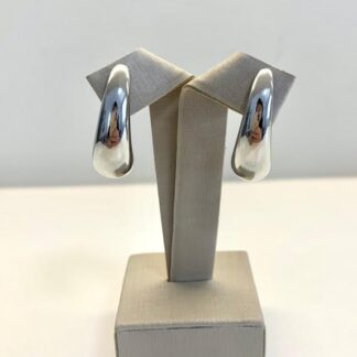 Brinco Vírgula M em Ródio