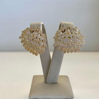 Brinco Cacho Cravejado com Zircônias Brancas Banhado a Ouro18k