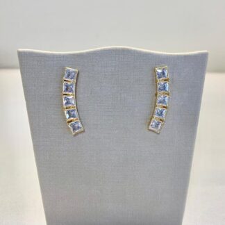 Brinco com Zircônia Branca Quadrada Banhado a Ouro18k