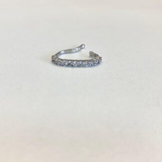 Piercing Ear Hook Uma Fileira Cravejada em Prata 925