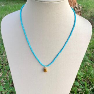 Colar Howlita Turquesa com Gota Olho de Tigre Banhado a Ouro18k