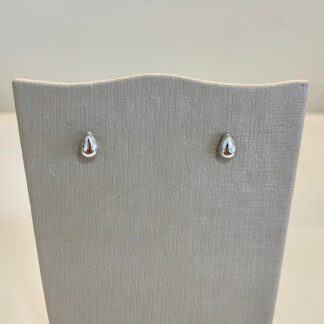 Brinco Gota M em Ródio Branco