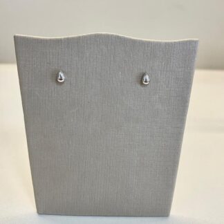 Brinco Gota P em Ródio Branco