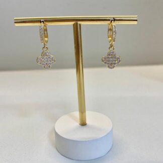 Brinco Argola Trevo com Zircônias Brancas Banhado a Ouro18k