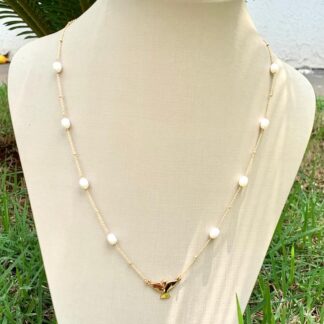 Colar de Pérola Natural com Pingente Espirito Santo Banhado a Ouro18k