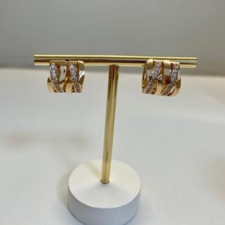 Brinco Argola Larga Detalhes em Zircônias Banhado a Ouro18k