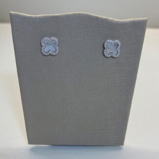 Brinco Trevo Madrepérola com Zircônias em Prata 925