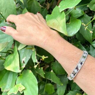 Bracelete Trevo com Zircônia em Ródio Branco