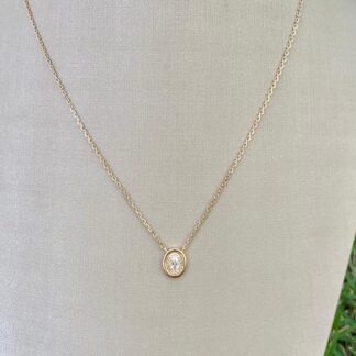 Colar Oval com Pedra Oval 7mm em Prata 925 e Banho de Ouro18k