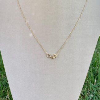 Colar Infinito Cravejado de Zircônias Brancas em Prata 925 com Banho de Ouro18k
