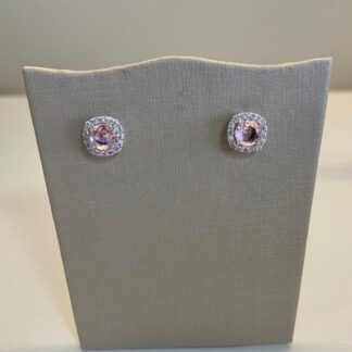 Brinco Quadrado Zircônia Rosa em Ródio Branco