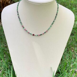 Colar de Zoezita com Rubi Indiano Banhado a Ouro18k