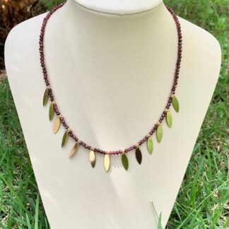 Colar Granada com Folhas Banhado a Ouro18k