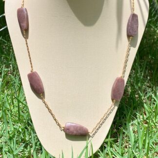 Colar Longo de Jade Marrom Banhado a Ouro18k