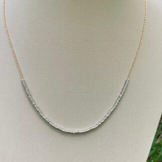 Colar de Pedra Hematita Banhado a Ouro18k