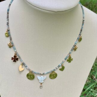 Colar Água Marinha com Patuás Banhado a Ouro18k