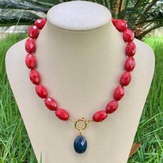 Colar Jade Vermelha com Pingente Apatita Banhado a Ouro18k