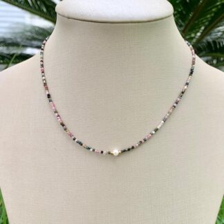 Colar Turmalina Rosa com Pingente de Pérola Banhado a Ouro18k.