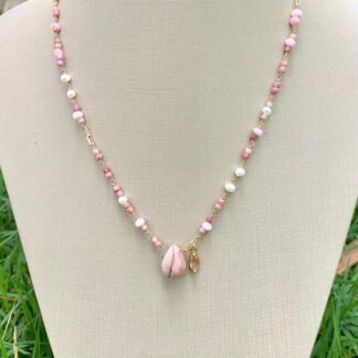 Colar Opala Rosa e Dolomita com Pérola Natural Banhado a Ouro18k