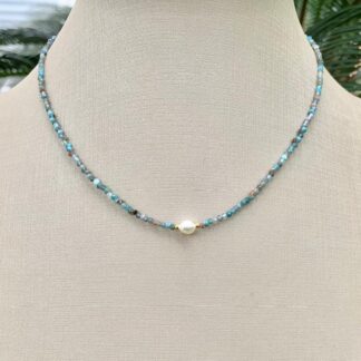 Colar Apatita com Pingente de Pérola Banhado a Ouro18k