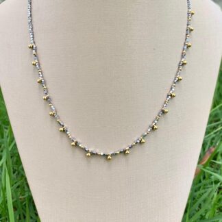 Colar Hematita com Mini Esferas Banhado a Ouro18k