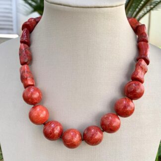 Colar de Pedra Natural Coral Banhado a Ouro18k