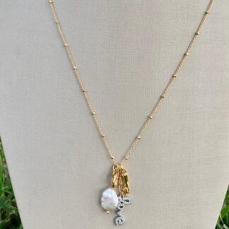 Colar Love com Pérola Banhado a Ouro18k