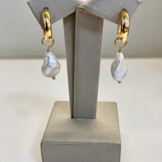 Brinco de Argola com Pingente de Pérola Banhado a Ouro18k