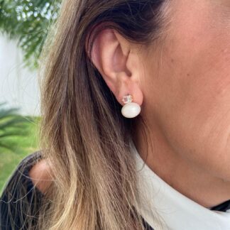 Brinco Pérola Shell com Cristal Banhado a Ouro 18K