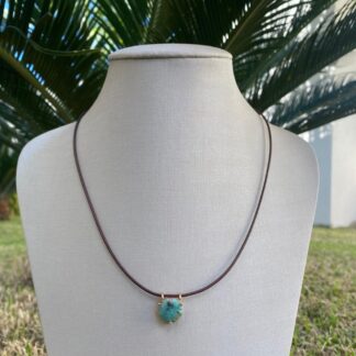 Colar de Courinho com Pingente de Esmeralda Banhado a Ouro 18k