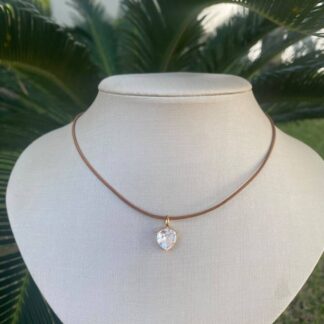 Colar de Courinho com Pingente de Cristal Banhado a Ouro 18K