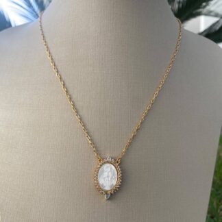 Colar com Pingente Nossa Senhora das Graças Banhado a Ouro 18k