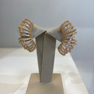 Ear Cuff Ondas Cravejado de Zircônias Banhado a Ouro 18K