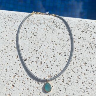Colar Fio de Seda Cinza com Gota Topázio Sky Banhado a Ouro18k